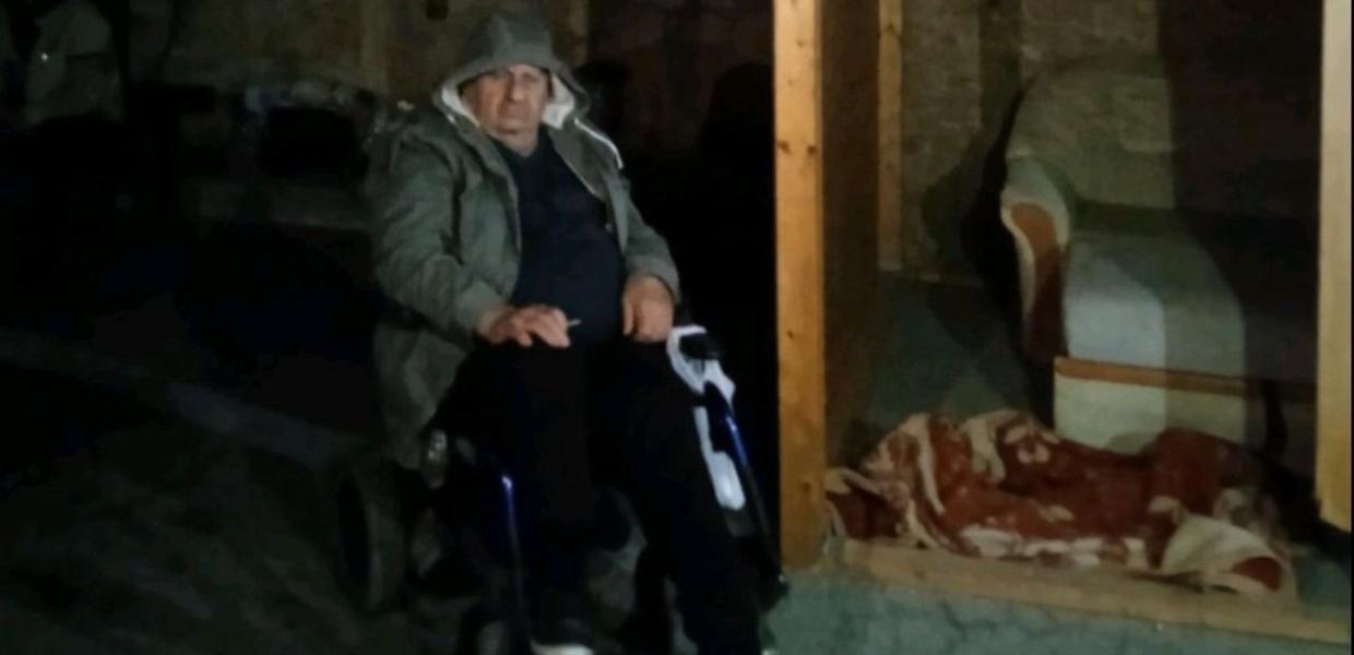 Ο ηλικιωμένος άντρας που τον πέταξαν έξω από το σπίτι του στην Χαλκιδική