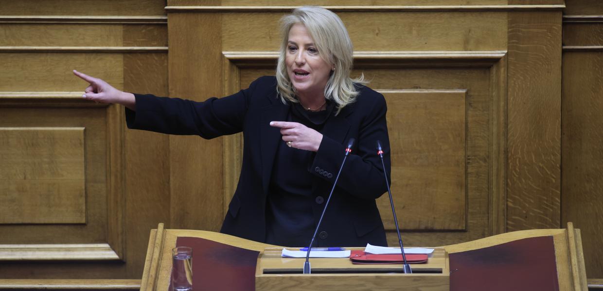 Ρένα Δούρου 