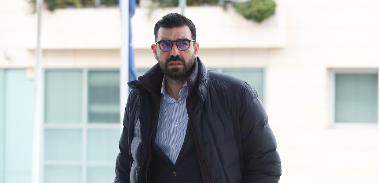 O Πέτρος Κωνσταντινέας