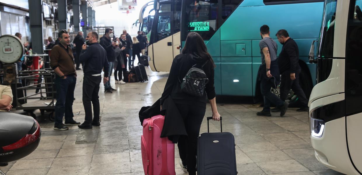 Κόσμος στα ΚΤΕΛ Κηφισού