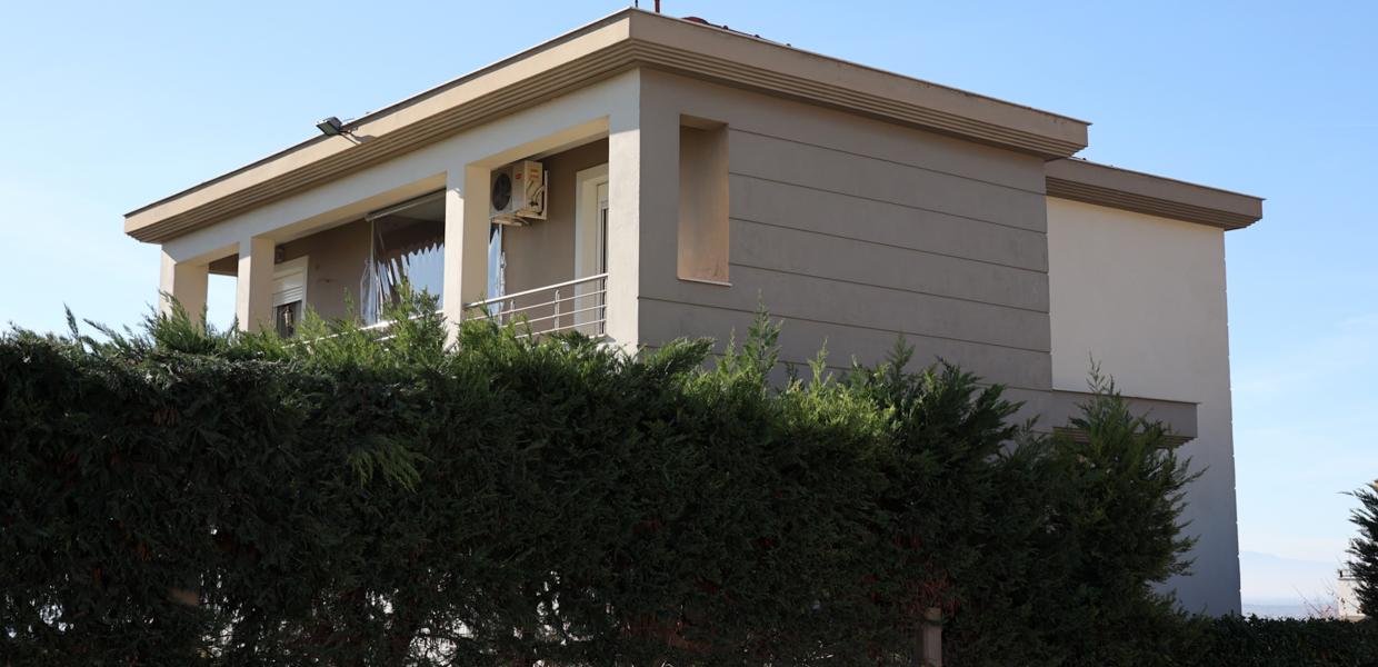 Το σπίτι της 50χρονης που την τραυμάτισαν θανάσιμα τα σκυλιά στη θεσσαλονίκη