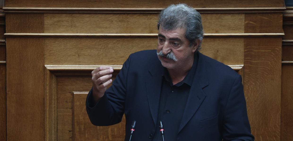 Ο Παύλος Πολάκης στο βήμα της Βουλής