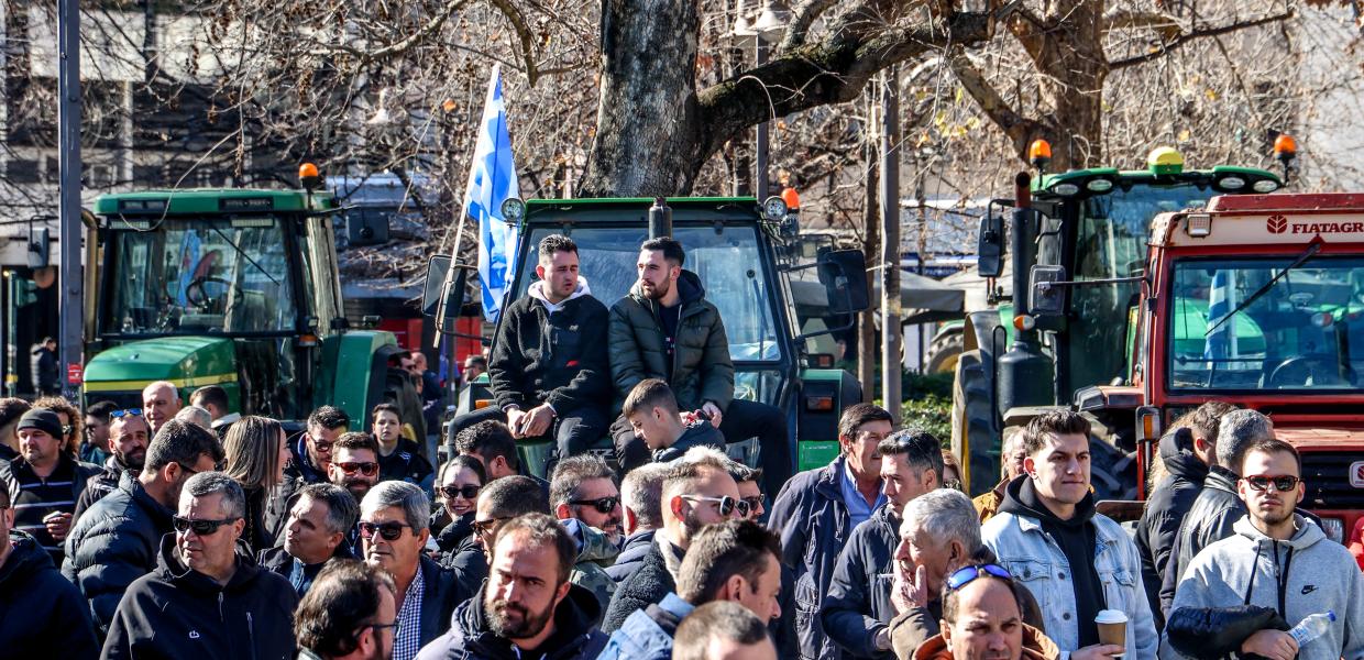 ΑΓΡΟΤΕΣ ΤΡΑΚΤΕΡ