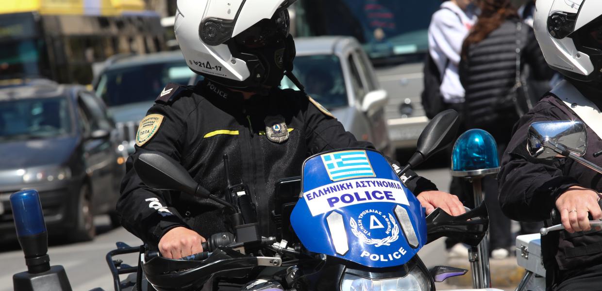 ΑΣΤΥΝΟΜΙΚΟΣ