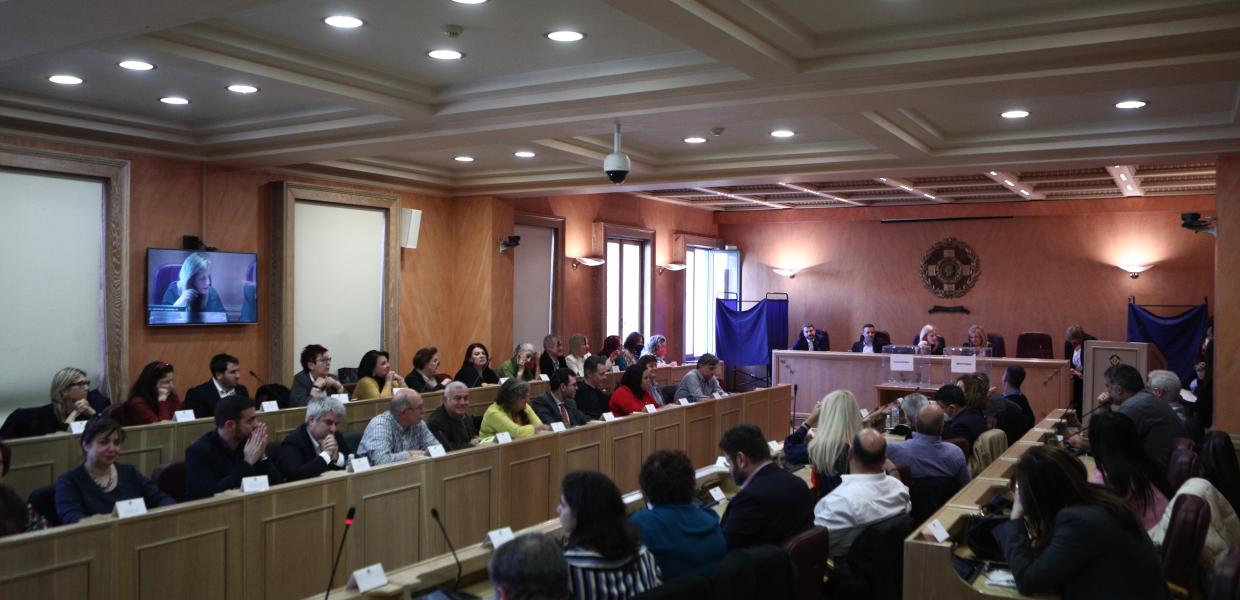 Δημοτικό συμβούλιο στην Αθήνα