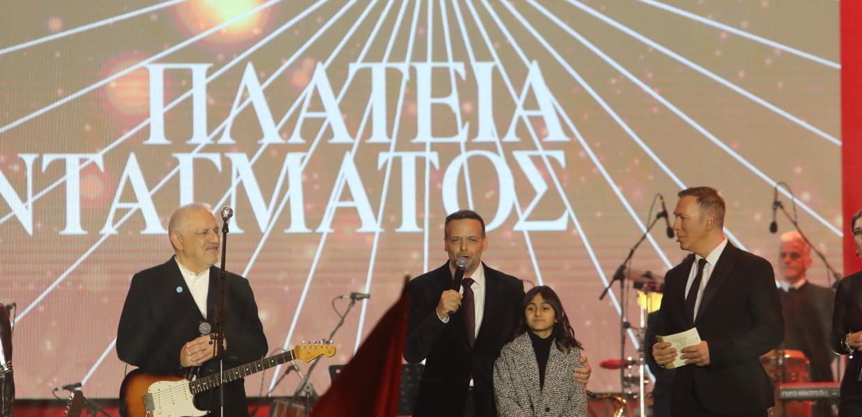 ΔΟΥΚΑΣ ΚΟΡΙΤΣΑΚΙ ΣΥΝΤΑΓΜΑ