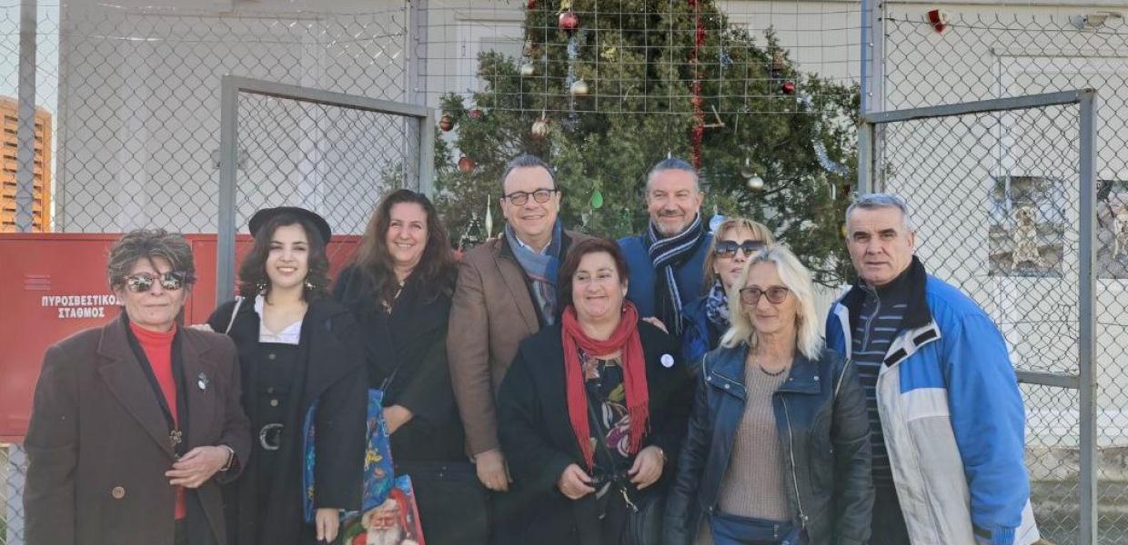Σωκράτης Φάμελλος σε δομή φιλοξενίας προσφύγων 