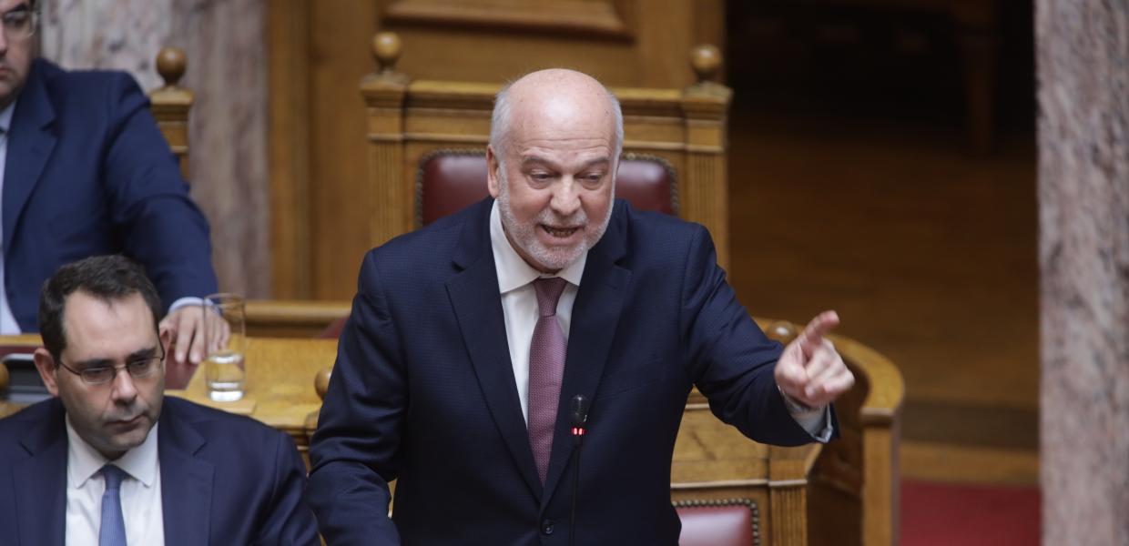 Ο Γιώργος Φλωρίδης στη Βουλή