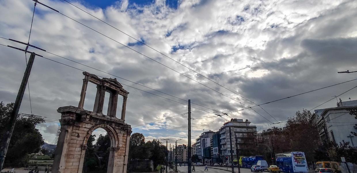 καιρός συννεφιά Αθήνα
