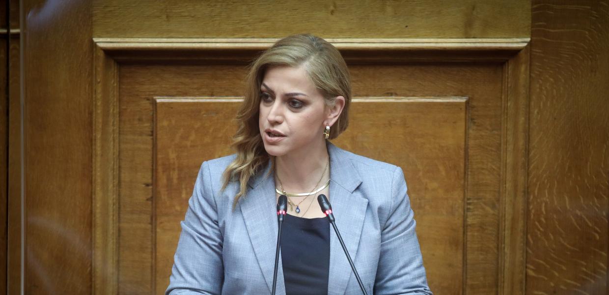 Η Ραλλία Χρηστίδου στη Βουλή