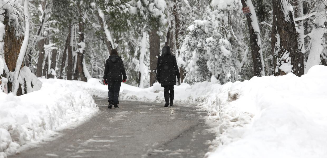 Χιόνια σε Διόνυσο και Δροσιά