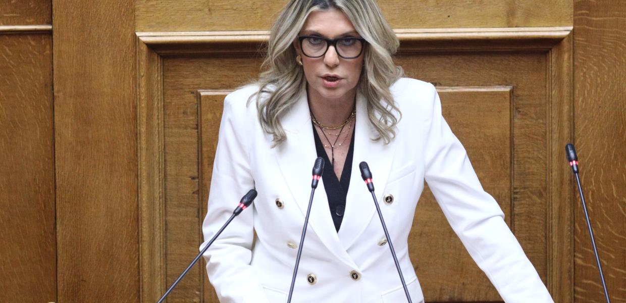 ΑΝΝΑ ΚΑΡΑΜΑΝΛΗ