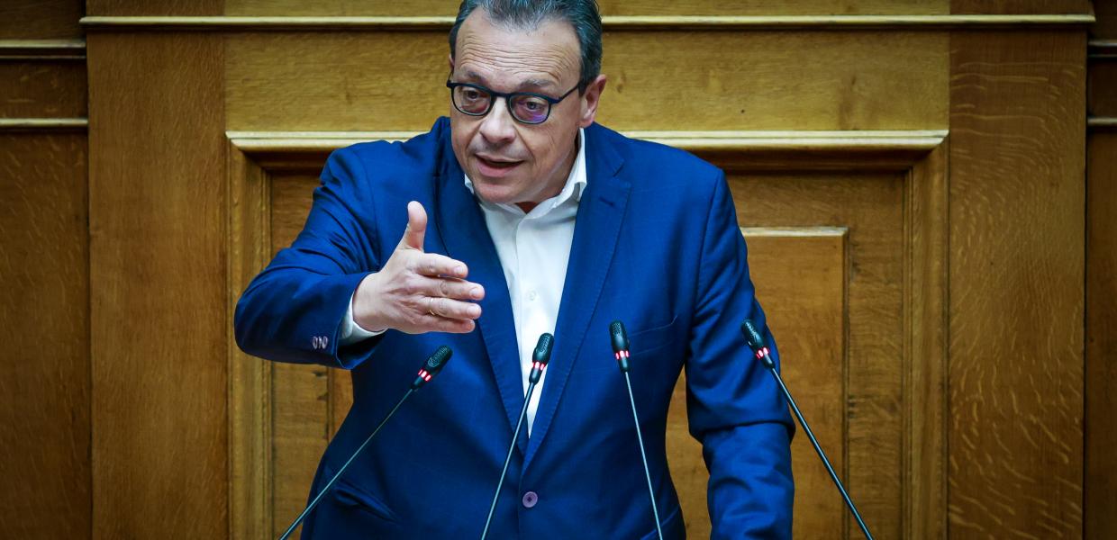 ΦΑΜΕΛΛΟΣ ΒΟΥΛΗ