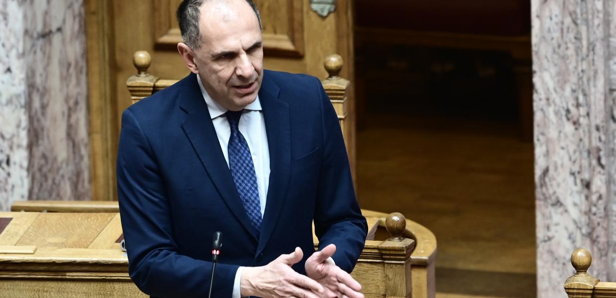 Ο Γιώργος Γεραπετρίτης στη Βουλή