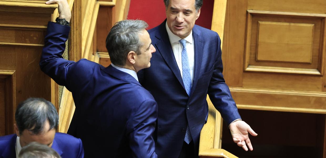 Κυριάκος Μητσοτάκης και Άδωνις Γεωργιάδης στη Βουλή