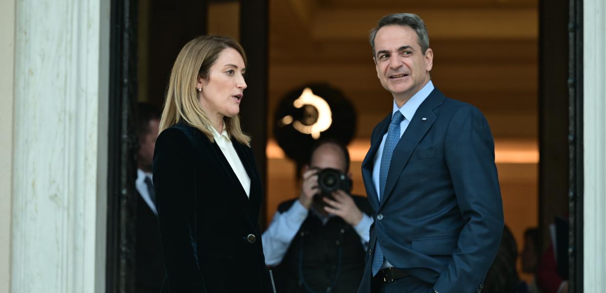 Κυριάκος Μητσοτάκης Ρομπέρτα Μέτσολα Μαξίμου