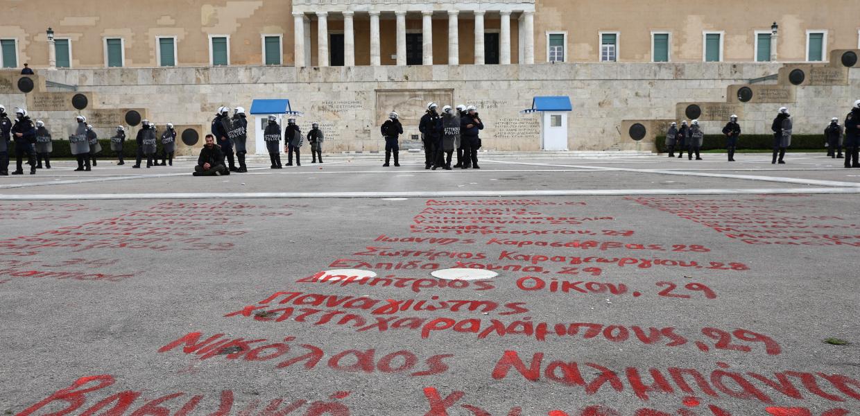 Ονόματα νεκρών στη Βουλή - Τέμπη