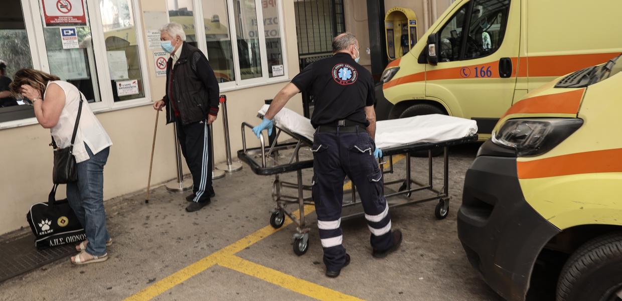 Διακομιδή του ΕΚΑΒ