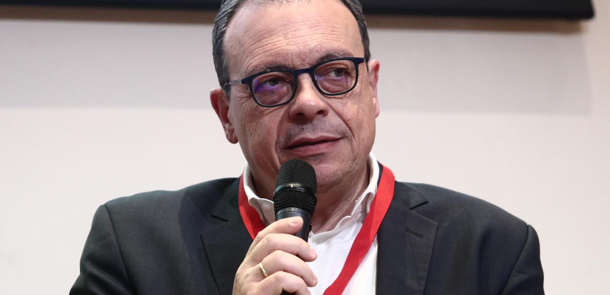 Ο Σωκράτης Φάμελλος μιλά στο συνέδριο «Μεταπολίτευση»