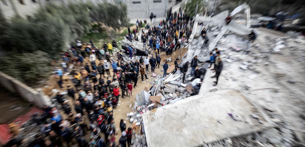 Βομβαρδισμός οικίας στη Ράφα