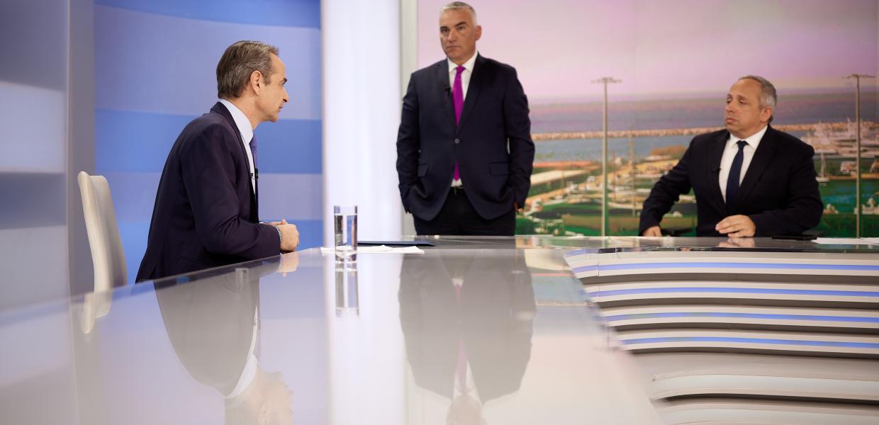 Ο Κυριάκος Μητσοτάκης παραχωρεί συνέντευξη στον ΣΚΑΪ