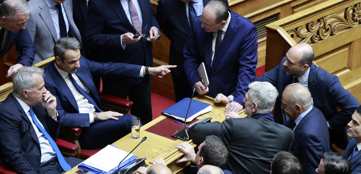 Κυριάκος Μητσοτάκης Βουλή υπουργοί Μάκης Βορίδης