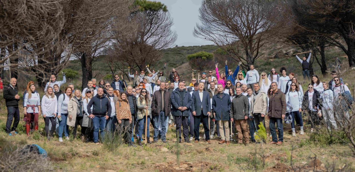 Παπαστράτος