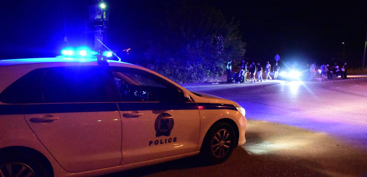 Περιπολικό μα αναμμένο φάρο