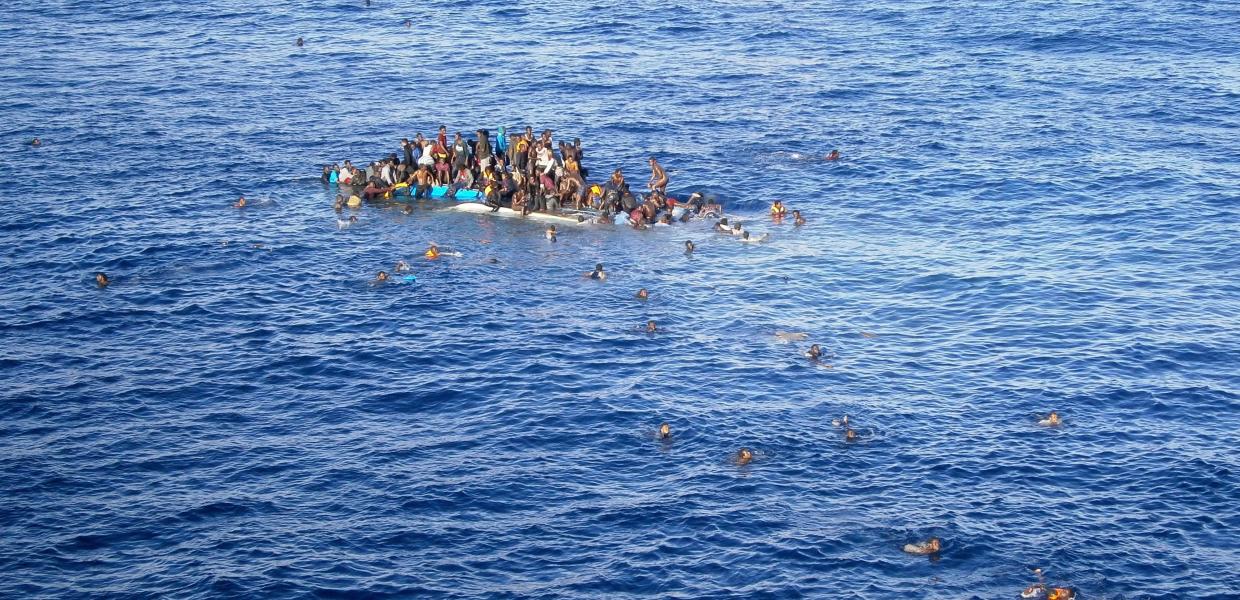 πρόσφυγες βάρκα
