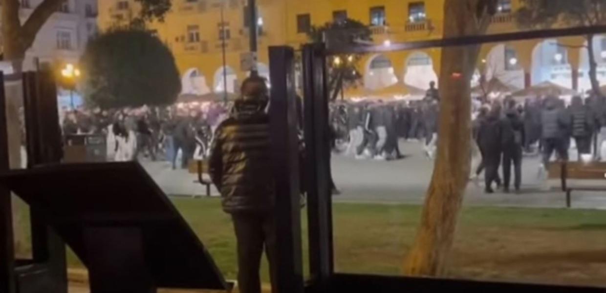 Όχλος στη Θεσσαλονίκη