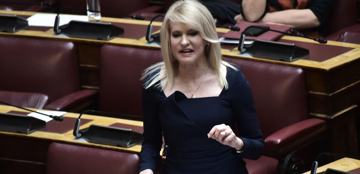 Η Θεοδώρα Τζάκρη