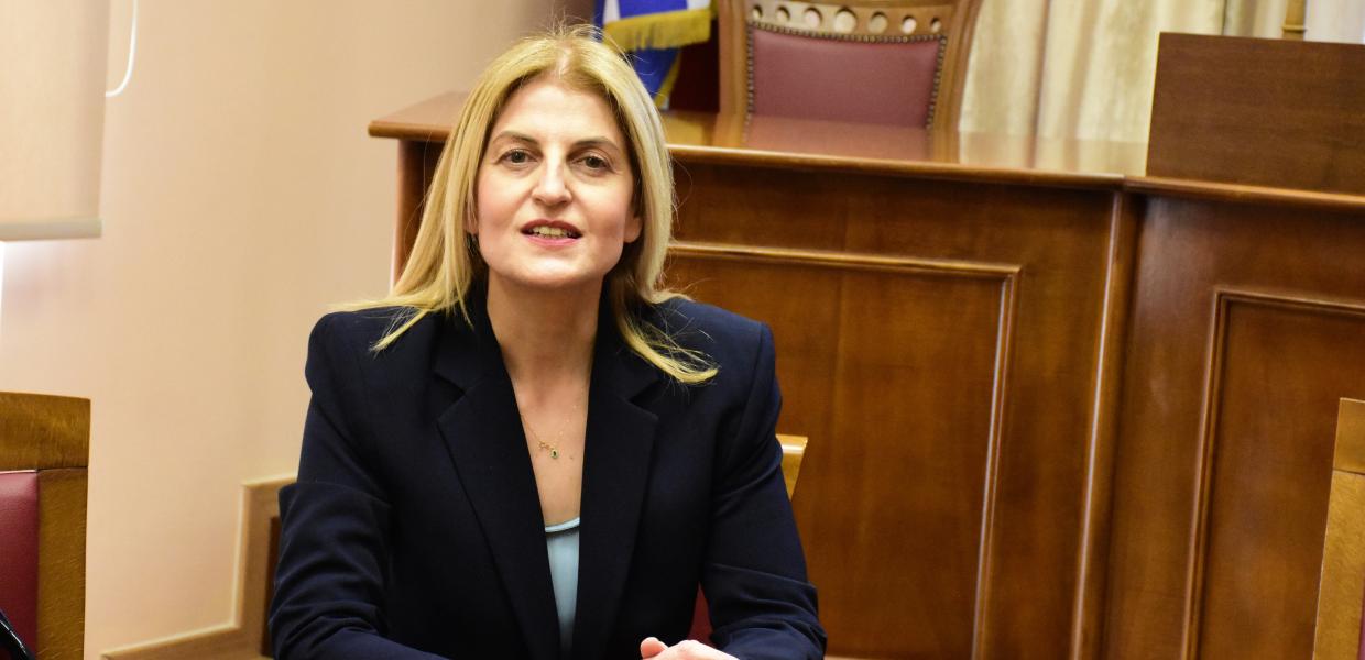 Η Δώρα Αυγέρη