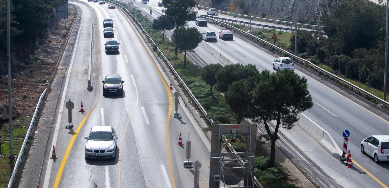 Αυτοκίνητα στον flyover