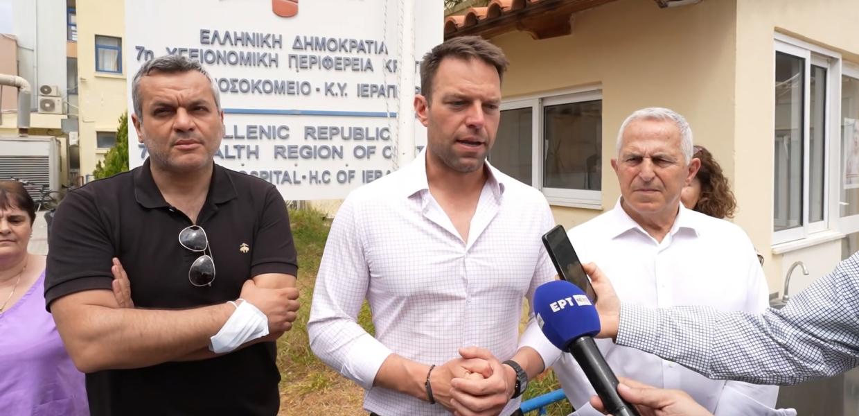 Ο Στέφανος Κασσελάκης κάνει δηλώσεις