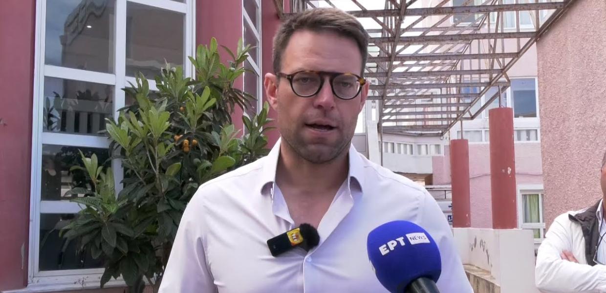 Ο Στέφανος Κασσελάκης κάνει δηλώσεις