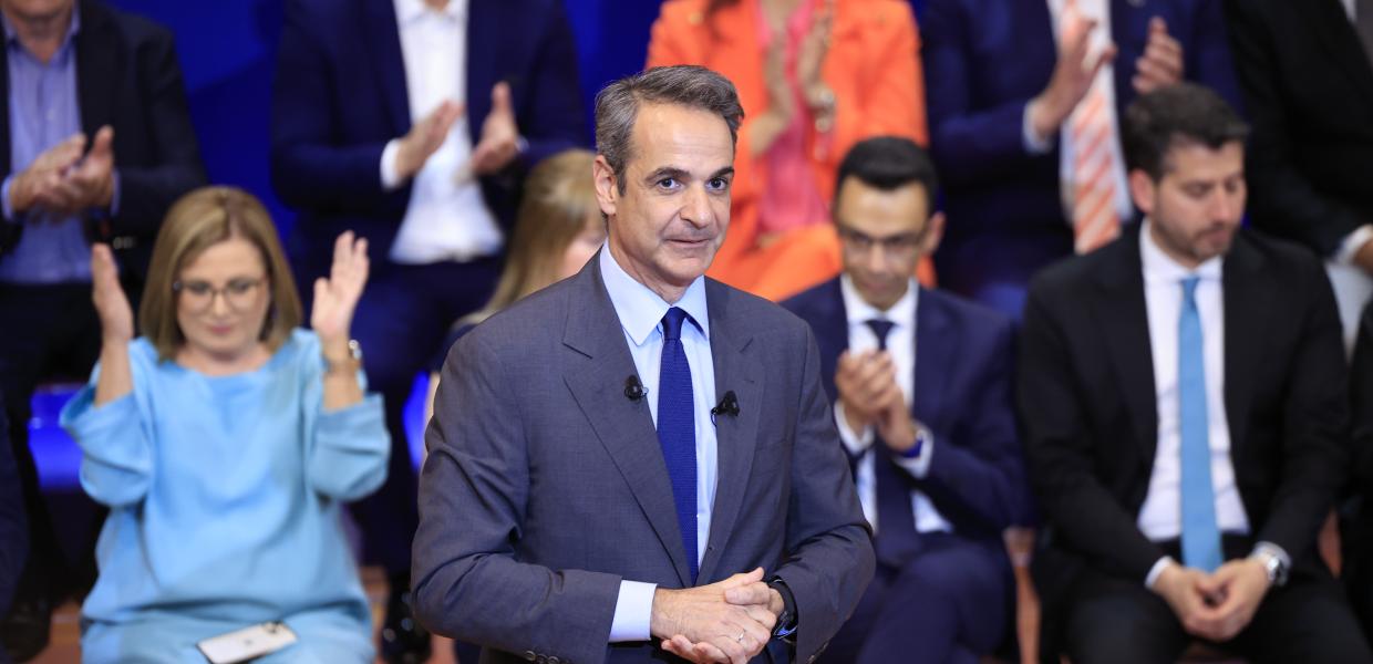 Ο Κυριάκος Μητσοτάκης με υποψήφιους ευρωβουλευτές της ΝΔ