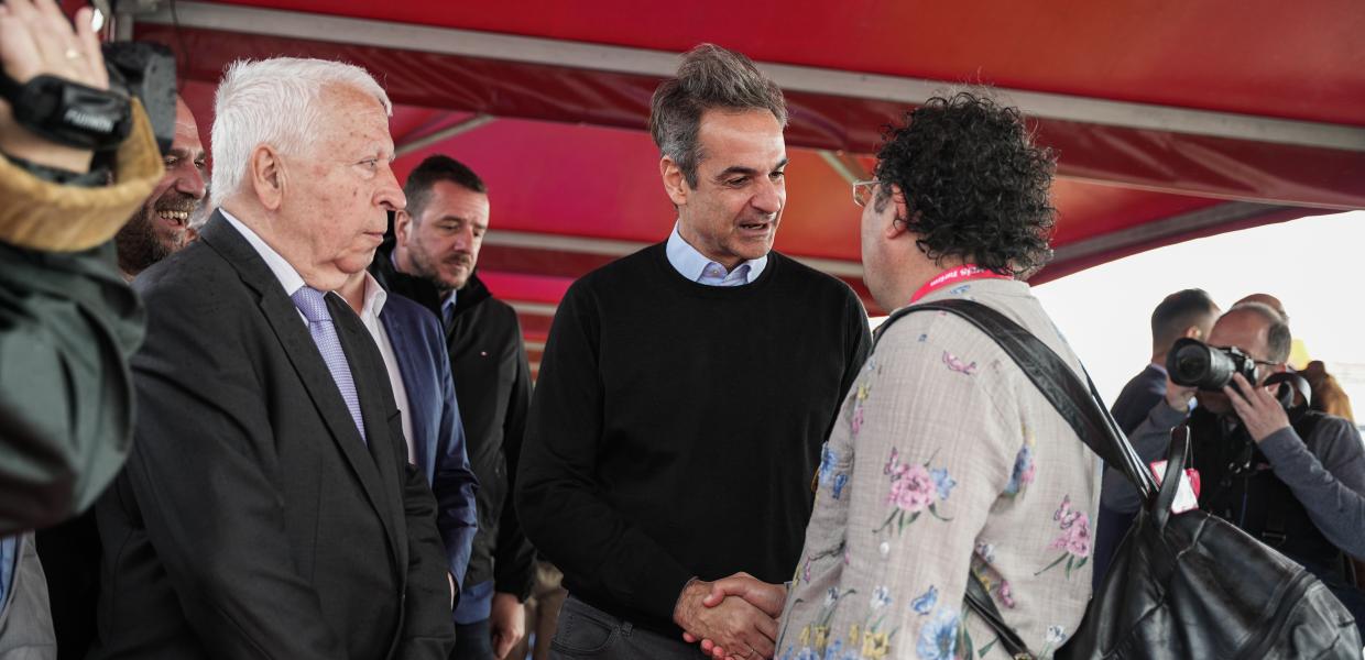 ΜΗΤΣΟΤΑΚΗΣ ΛΕΣΒΟΣ ΤΟΥΡΙΣΤΕΣ