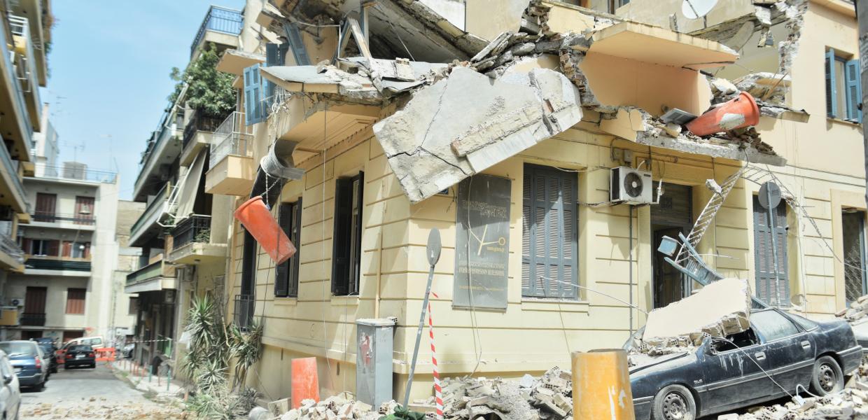 ΠΕΙΡΑΙΑΣ ΚΑΤΑΡΡΕΥΣΗ ΚΤΙΡΙΟΥ