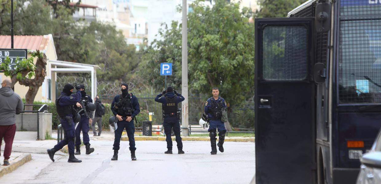 ΜΕΤΑΓΩΓΗ ΣΤΟΝ ΑΝΑΚΡΙΤΗ ΑΘΗΝΩΝ ΑΤΟΜΩΝ ΓΙΑ ΤΗΝ ΥΠΟΘΕΣΗ ΔΟΛΟΦΟΝΙΑΣ ΤΟΥ ΑΣΤΥΝΟΜΙΚΟΥ ΤΩΝ ΜΑΤ ΓΙΩΡΓΟΥ ΛΥΓΓΕΡΙΔΗ 