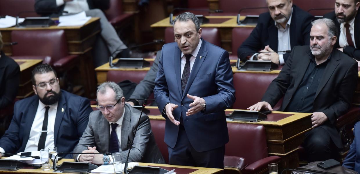 Ο Βασίλης Στίγκας στη Βουλή