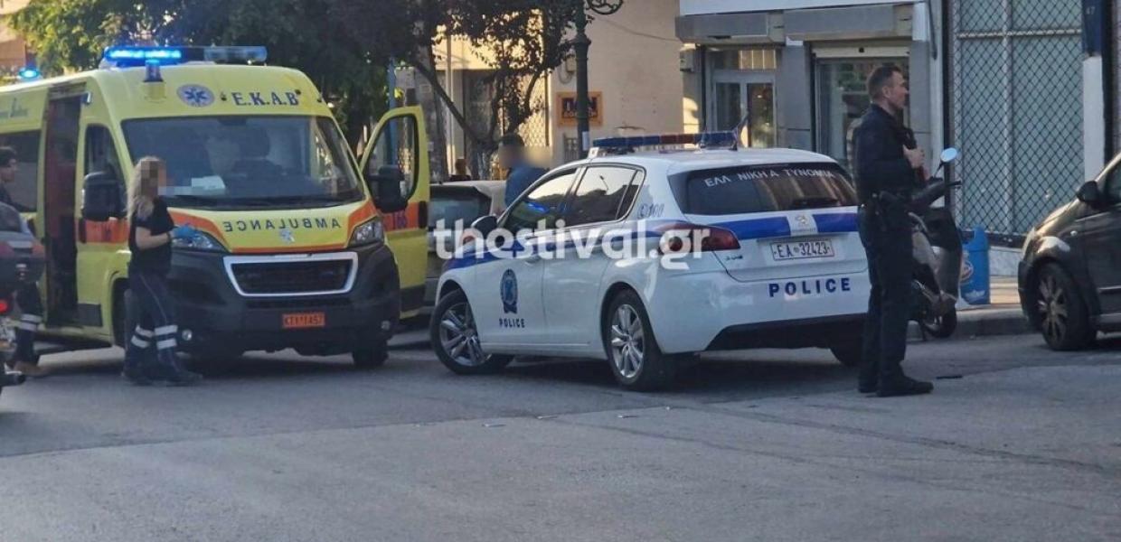 Περιπολικό και ασθενοφόρο στο σημείο του αιματηρού επεισοδίου