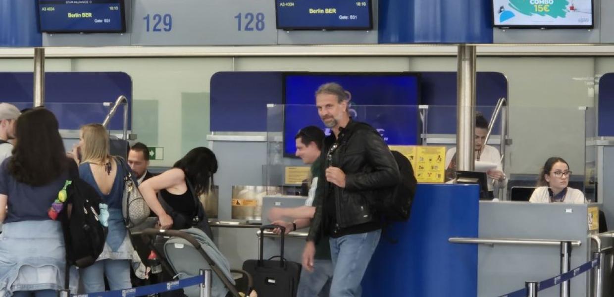 ΑΛΒΕΡΤΗΣ ΠΑΝΑΘΗΝΑΙΚΟΣ ΒΕΡΟΛΙΝΟ