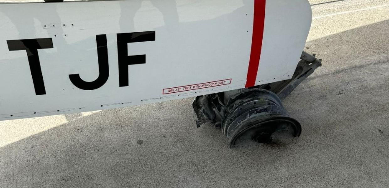 Σκασμένος τροχός αεροσκάφους Boeing