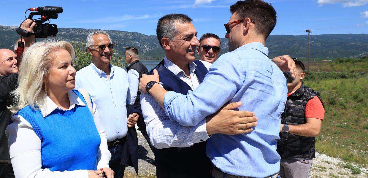 Ο Στέφανος Κασσελάκης και ο Δημήτρης Κουρέτας