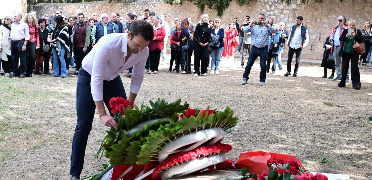 Ο Στέφανος Κασσελάκης στο Σκοπευτήριο Καισαριανής