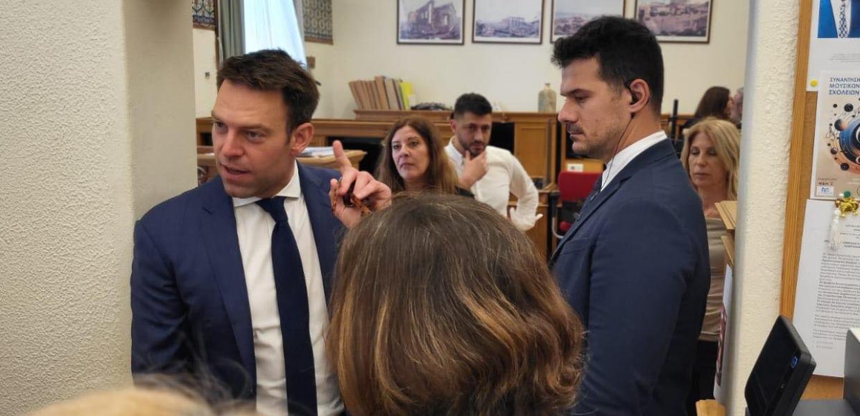 Ο Στέφανος Κασσελάκης στη Βουλή