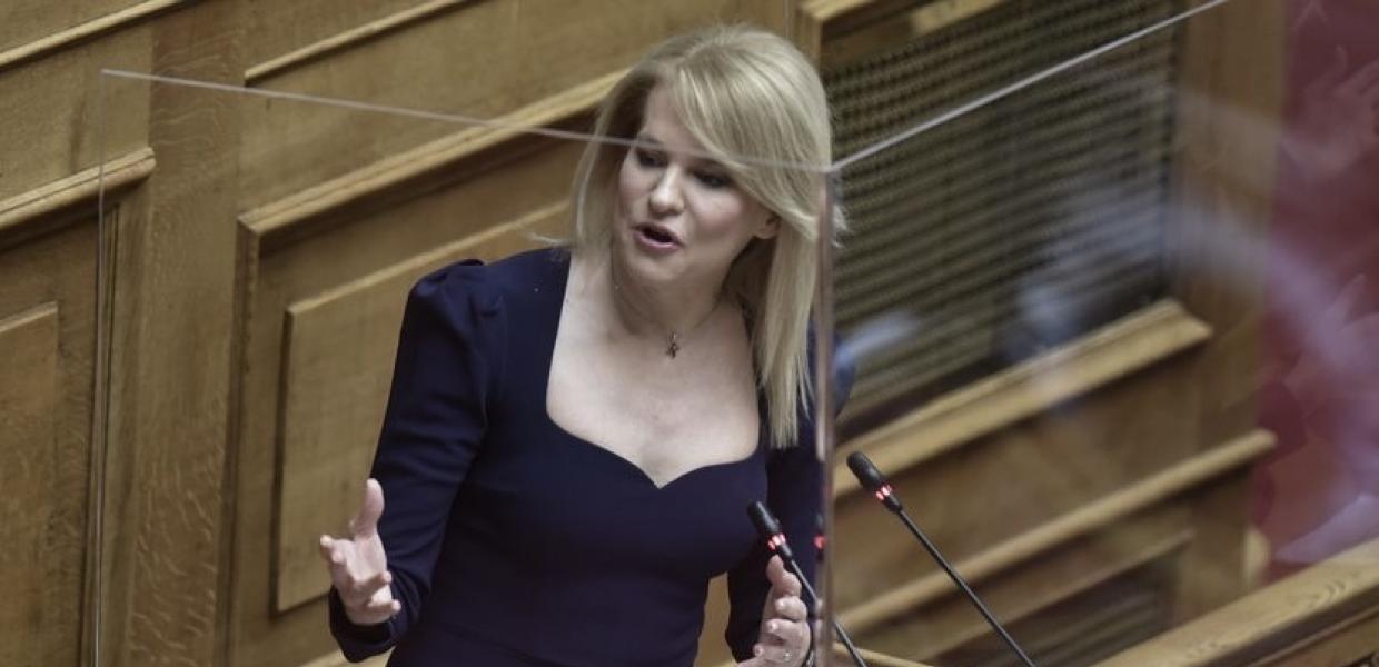 Η ΘΕΟΔΩΡΑ ΤΖΑΚΡΗ