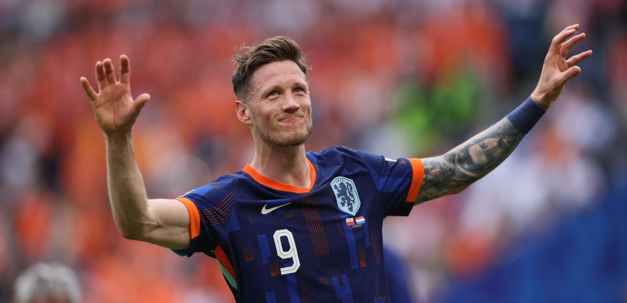 Ο Wout Weghorst της Ολλανδίας πανηγυρίζει μετά τον αγώνα ποδοσφαίρου του UEFA EURO 2024 Group D μεταξύ Πολωνίας και Ολλανδίας, στο Αμβούργο της Γερμανίας, 16 Ιουνίου 2024. Η Ολλανδία κέρδισε 2-1 με τον Wout Weghorst να σκοράρει το νικητήριο γκολ.