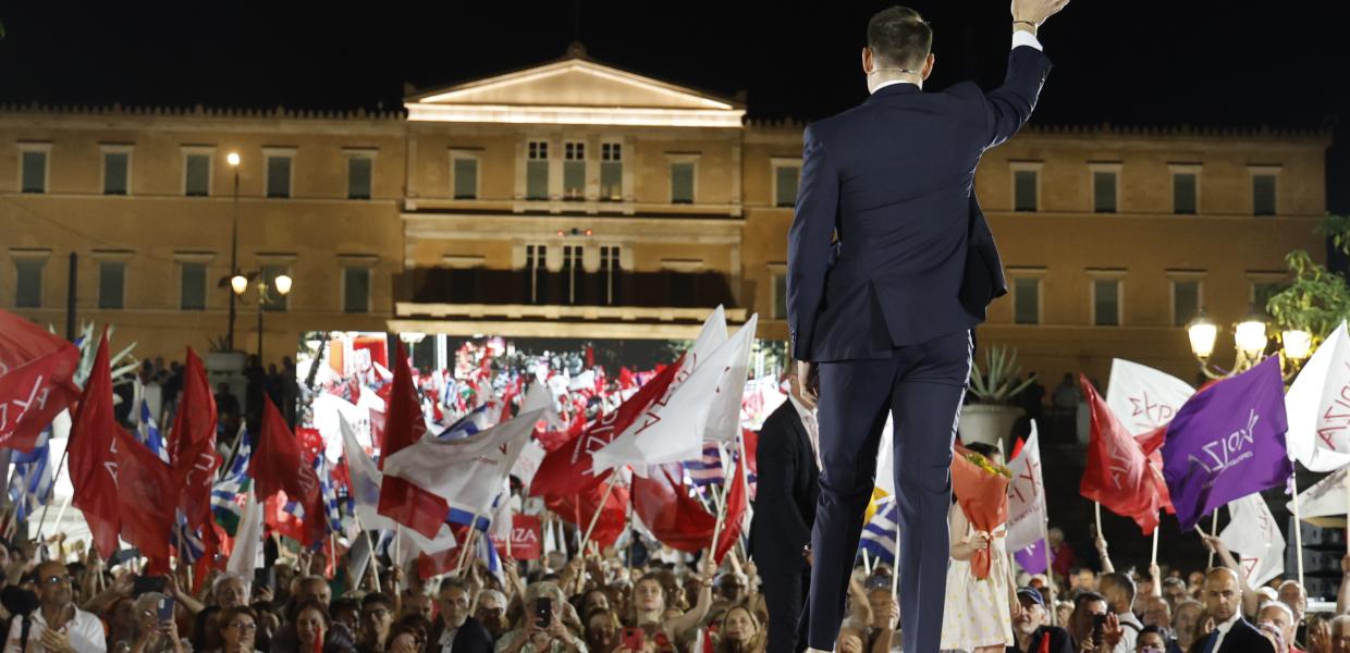 Ο Στέφανος Κασσελάκης σε ομιλία στο Σύνταγμα
