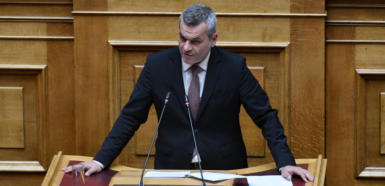 Ο Χάρης Μαμουλάκης